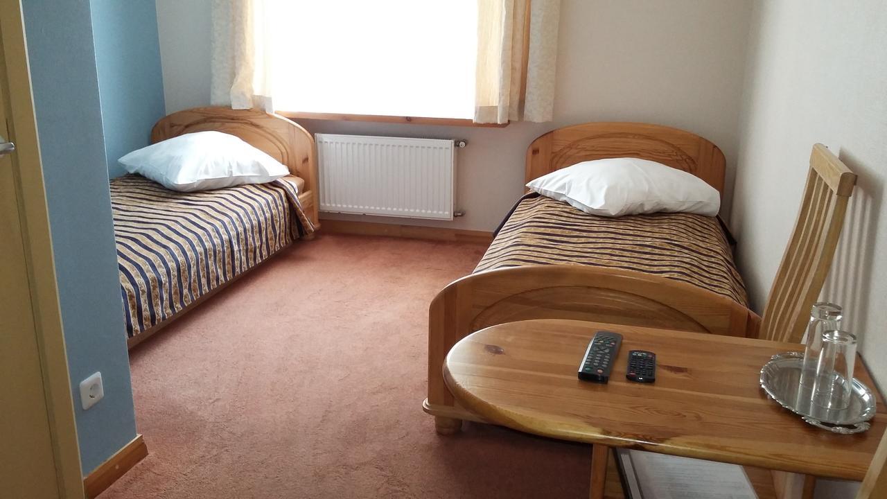 Motel Piligrimo Uzeiga Kadares Esterno foto