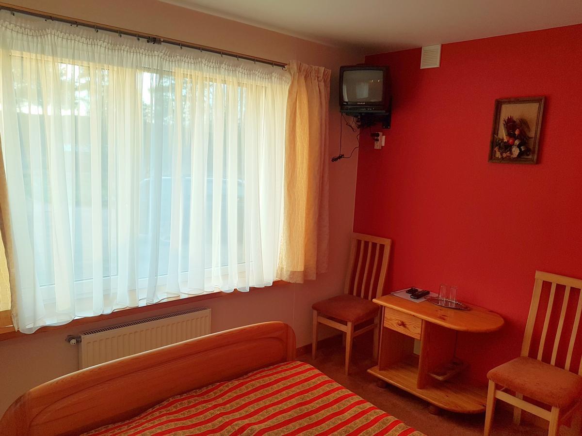 Motel Piligrimo Uzeiga Kadares Esterno foto